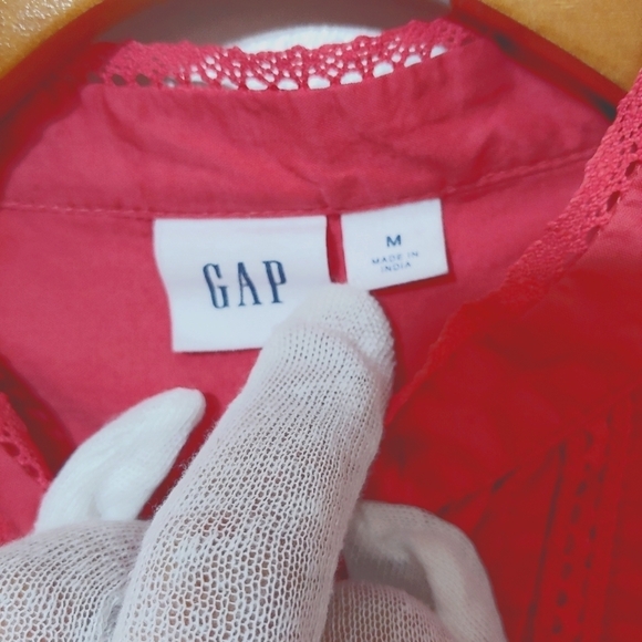 GAP Coral Lace Blouse - Picture 4 of 9